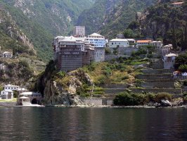 Aynaroz Dağı: Yunanistan'da Zamanın Durduğu Manastır Topluluğu