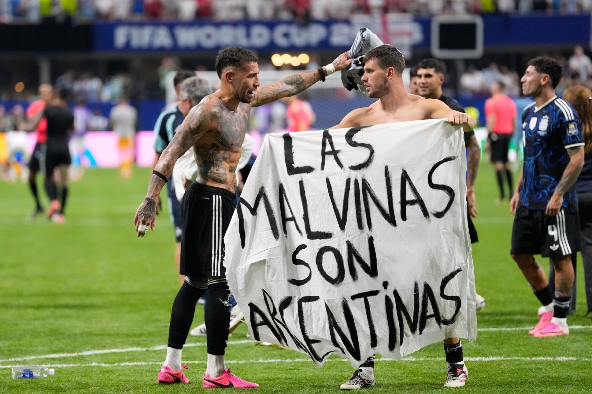 İngiltere'den FIFA'ya Falkland Adaları Pankartı Soruşturması Çağrısı