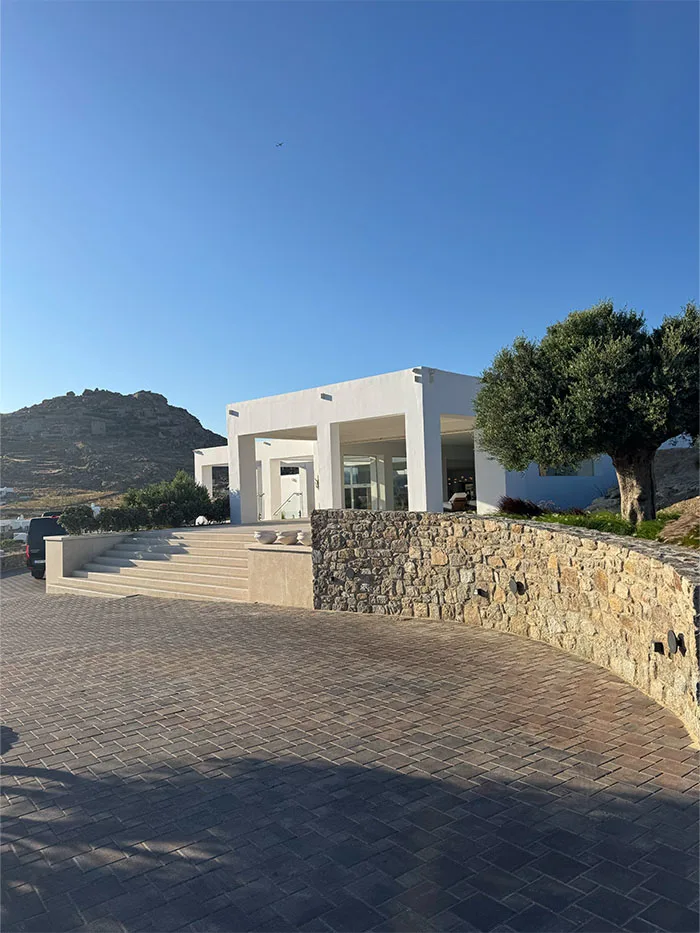 The exterior of Cali Mykonos.