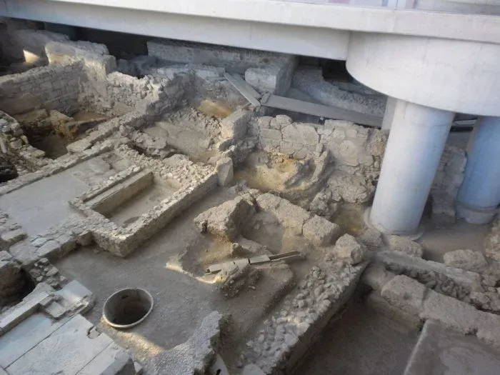 Akropolis'in Altındaki Antik Mahallenin Sırları