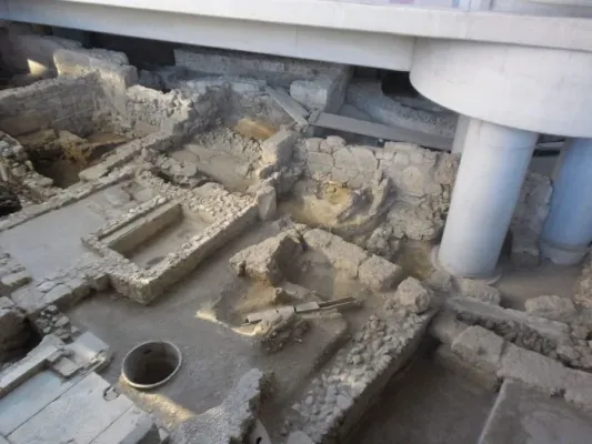 Akropolis'in Altındaki Antik Mahallenin Sırları