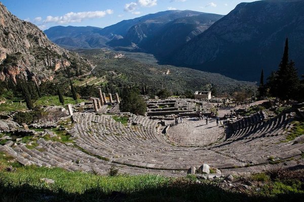 Antik Yunan Tiyatrolarında 2.000 Yıl Önce Hareketli Sahne Kullanılmış