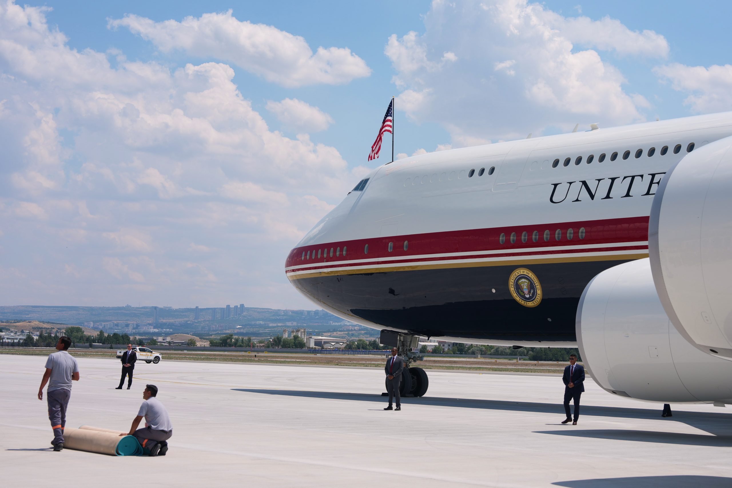 New York Times, Air Force One Haberleri İçin Gazetecilere Gönderilen Mahkeme Çağrılarının İptalini İstedi