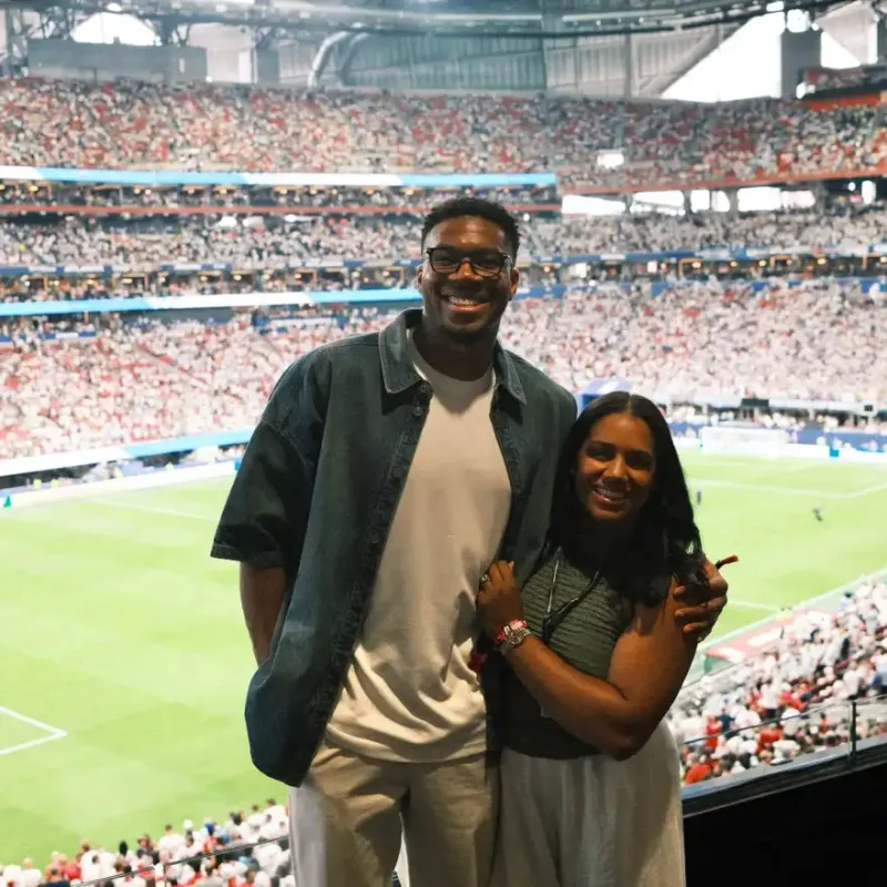 Giannis Antetokounmpo, Arjantin-İngiltere Dünya Kupası Yarı Final Maçını İzledi, Babasına Duygusal Mesaj Gönderdi