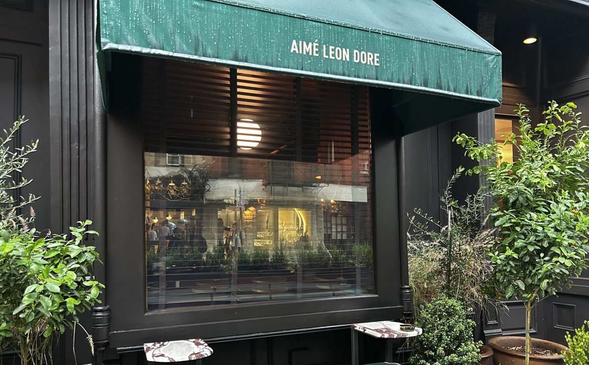 New York'ta Bir Yunan Kahvesi: Café Leon Dore