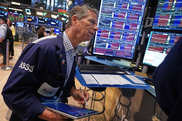 Dow Rekor Kırdı, Wall Street Yükseldi ama Yapay Zeka Hisseleri Endeksleri Karmaşık Kıldı