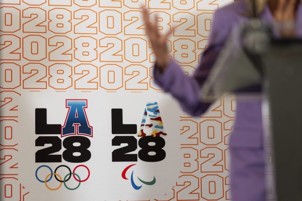LA28 Olimpiyatları: Zafer mi, Mali Felaket mi?