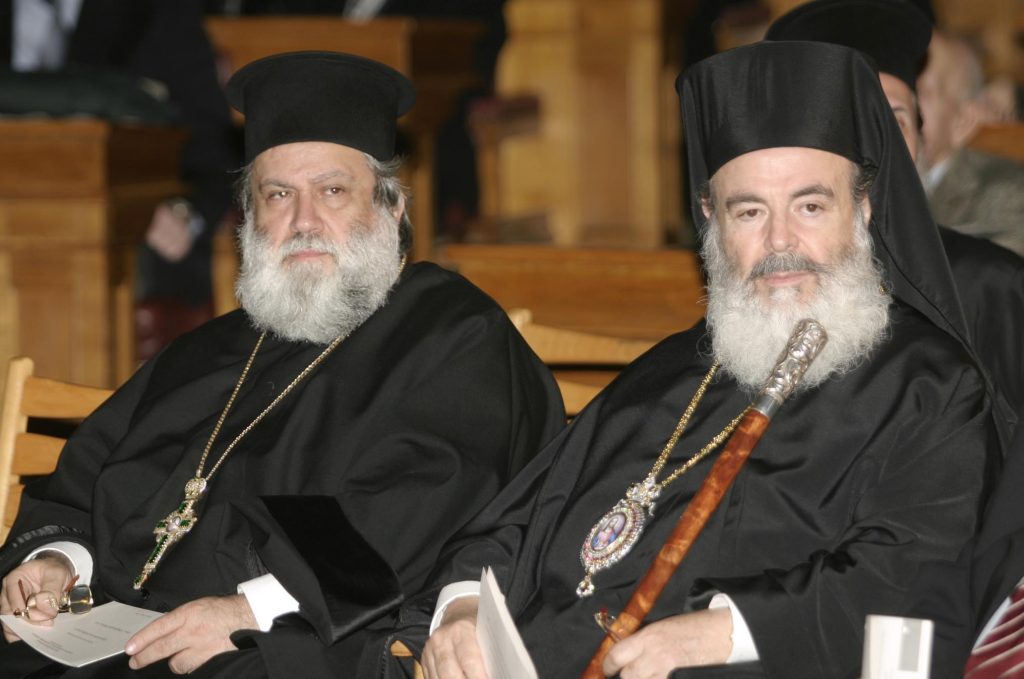 Protopresbyter Thomas Synodinos, merhum Atina ve Tüm Yunanistan Başpiskoposu Christodoulos ile birlikte