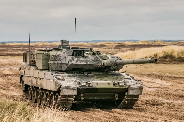 Yunanistan ve Kıbrıs Leopard Tank Transferi İçin Görüşüyor