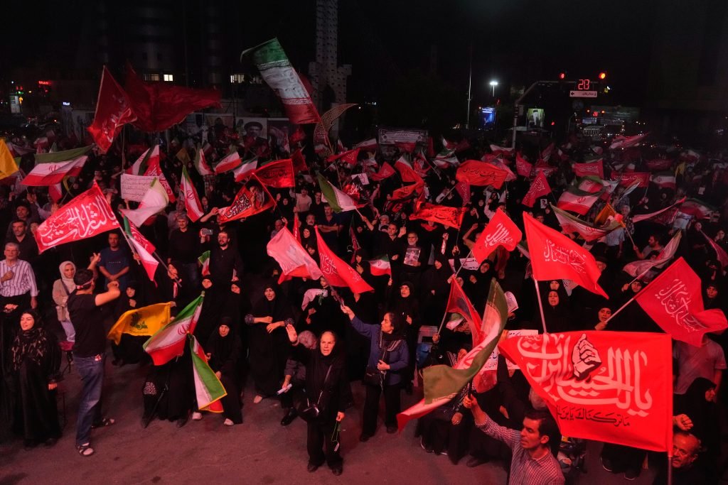 ABD'den İran'a Hürmüz Saldırısı: Tahran Körfez Ülkelerini Hedef Aldı