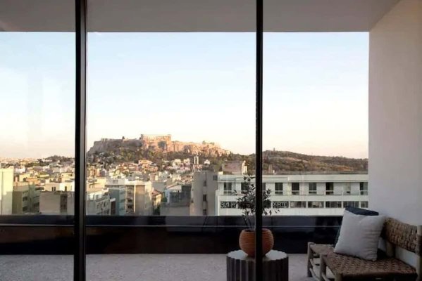 Yunanistan İlk Airbnb Denetimlerini Başlattı: Mülk Sahiplerine 20.000 Euro'ya Kadar Ceza