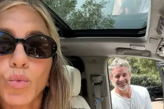 Jennifer Aniston Sevgilisi Jim Curtis ile Yaz Anlarını Paylaştı