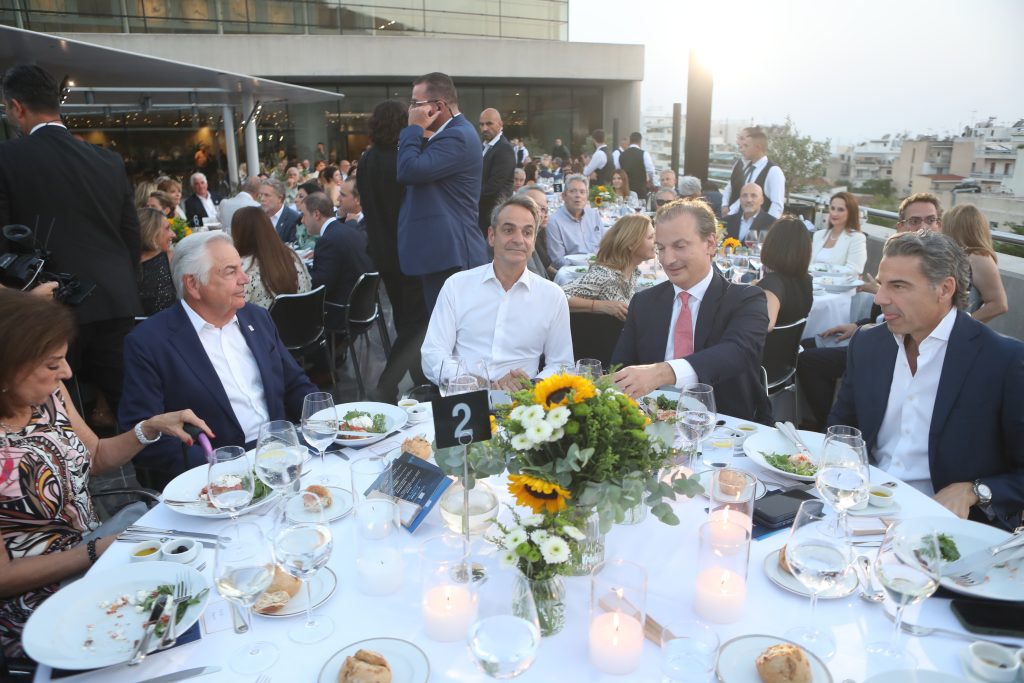 Başbakan Miçotakis konuşuyor
