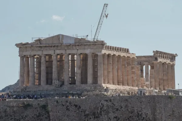 Parthenon Restorasyonunda Kriz: Usta İşçilerin Kaybolması Tehdidi
