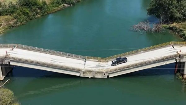 Yunanistan'da Tehlikeli Köprü: Fırtına Daniel'den 3 Yıl Sonra Köprü Henüz Onarılmadı