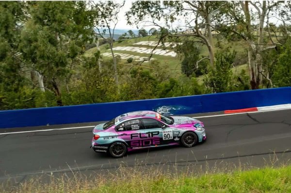 Yunan Asıllı Avustralyalı Pilot Aaron Zerefos, Vast Motorsport'a Katıldı