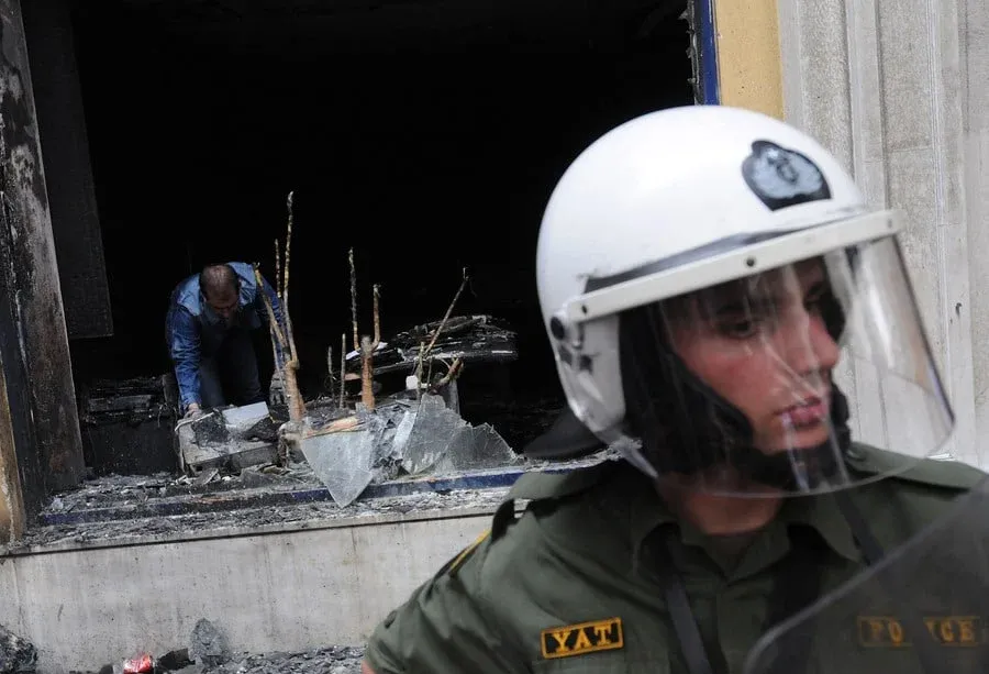 Marfin Bankası Bombalaması: Yunan Polisi 16 Yıl Sonra Şüphelileri Nasıl Tespit Etti?
