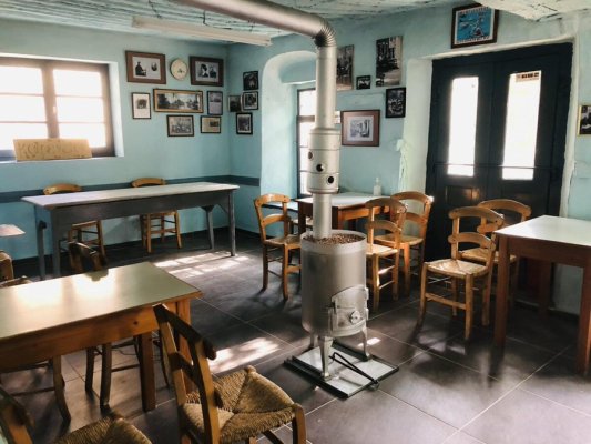 Yunanistan'da Köylerde Banka ATM'leri Kayboluyor, Vatandaşlar Kafe ve Restoranlardan Nakit Çekebilir