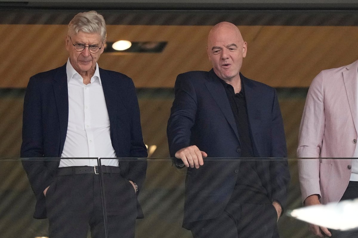 FIFA'nın Üst Düzey Yöneticileri Wenger ve Grafström, Infantino'nun Dünya Kupası Satış Planına Mesafe Koydu