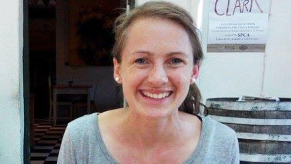 Yunan Polisi, Bavulda Cesedi Bulunan İskoç Kadının 'Amerikalı Arkadaşlarını' Arıyor