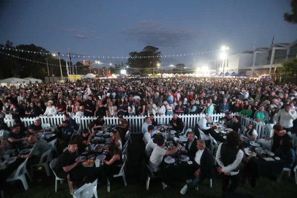 Let’s Go Greek Festivali 2026'da Giorgos Tsalikis ile Yeniden Parramatta'da