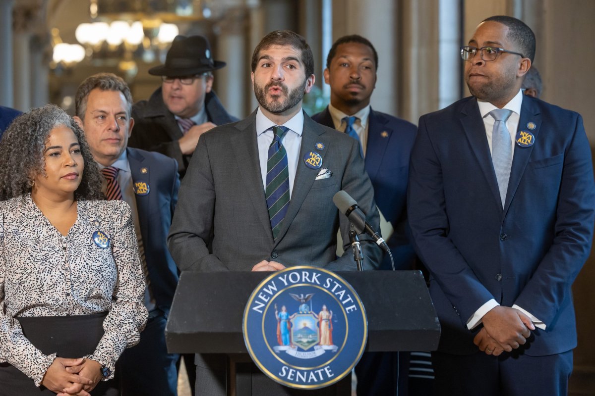 Gounardes’in SAFE For Kids Yasası, New York’lu Çocukları Çevrimiçi Koruyacak