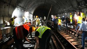 Atina Metro Hattı 29.4 Kilometre Demiryolu Yenileme Projesinin Son Aşamasına Ulaştı