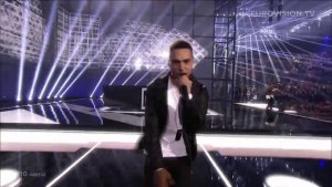 Yunanistan'ın 2014 Eurovision Temsilcisi Freaky Fortune ve RiskyKidd'den "Rise Up"
