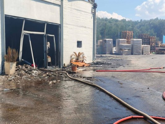 Rethymno'da Büyük Yangın: 35N Cretan Distillery Binası Yandı