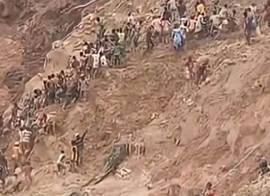 Orta Afrika Cumhuriyeti'nde Altın Madeni Çöktü: Onlarca Kişi Hayatını Kaybetti