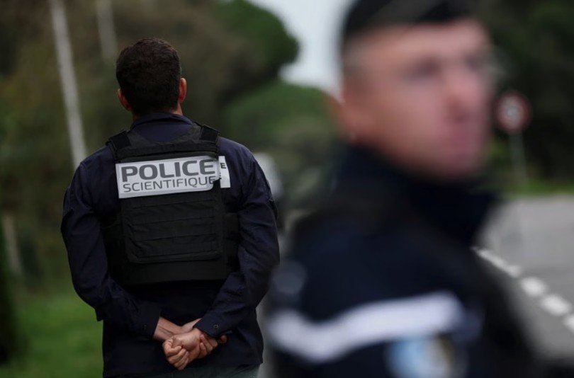 Fransa'da İslamcı Saldırgan 'Allahuekber' Diyerek İki Polisi Bıçakladı