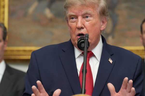 Trump İran'a Karşı 'Ekonomik D-Day' Uyarısında Bulundu, Ancak Tahran Yaptırımlara Hiç Yabancı Değil