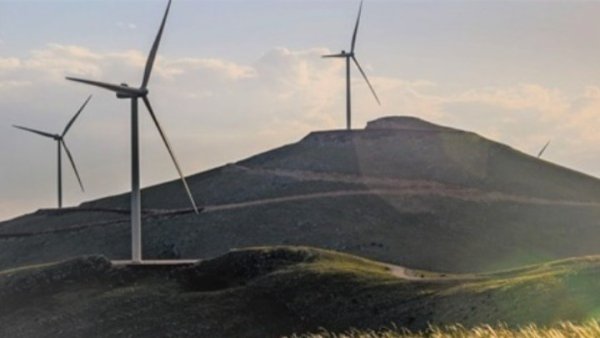 Yunanistan, Attika'daki Dev Yangının Ardından Tüm Rüzgar Enerji Santrallerinin Güvenliğini Mercek Altına Alıyor