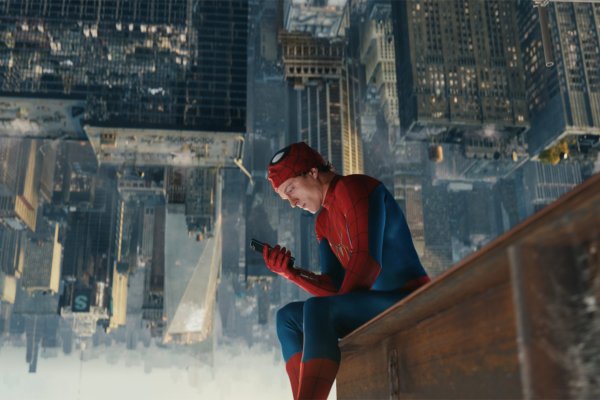 Yeni Gün Doğuyor: Tom Holland ve Zendaya ile Spider-Man