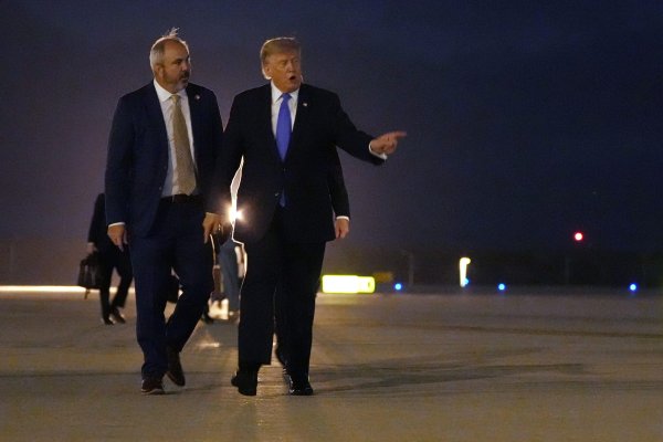 Trump: Hürmüz Boğazı'nın Yeniden Açılması İçin Anlaşma Çarşamba Günü Gelebilir