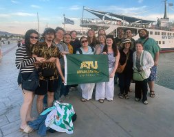 Arkansas Tech Üniversitesi Öğrencileri Yunanistan'da Yazılık Hayatını Keşfetti