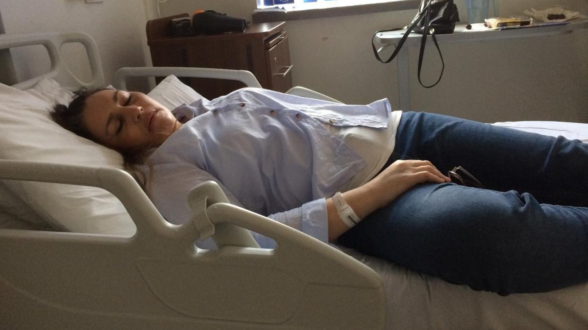 Yunanistan Tatilinde Kene Isırması Sonucu 42 Gün Komada Kaldı