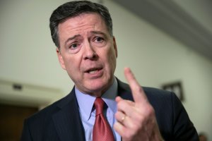 Eski FBI Direktörü Comey Hakkında Savcılık, Sosyal Medya Paylaşımlarının Trump'a Tehdit Olabileceğini Söylüyor