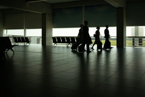 Pilot ve Uçak Hosteslerinde Gizli Radyasyon Bağlı Kanser Riski Bulundu