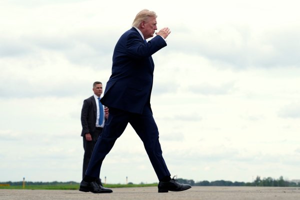 Trump, Ekonomi Konuşmak İçin Nadir Bir Batı Ziyareti Yapacak: Anketler Zayıf Olduğunu Gösteriyor