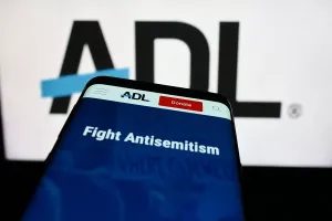 İsrail’in Müttefikleri Ama Antisemitizmde Lider: Yunanistan ve Kıbrıs Paradoksu