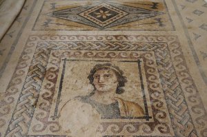 Türkiye, Zeugma Mozaiği'nden Kayıp Paneli Geri Getirdi
