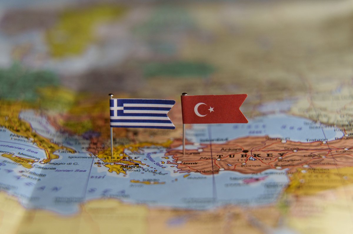 Yunanistan'dan Türkiye'ye sert uyarı: 'Egemenlik haklarımızı ihlal girişimine tüm imkânlarımızla karşılık veririz'