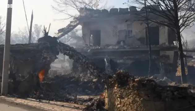 Yunanistan'ın Selamina Adası'nda İki Orman Yangını: İki Ölü, En Az 10 Yaralı