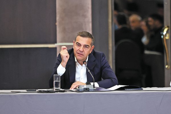 Tsipras: Yolsuzluk ve Yüksek Fiyatlar 'İkiz Kardeş'