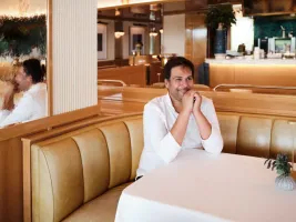 Pelagos Restoranında Şef Luca Piscazzi, İtalyan İçgüdülerini Yunan Lezzetleriyle Buluşturuyor