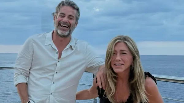 Jennifer Aniston'ın Sevgilisi Jim Curtis, Yunanistan'da Özel Etkinlikte Yer Alacak