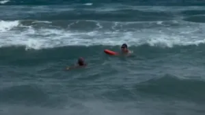 Uyarılara Rağmen Denize Giren Turistin Dramatik Kurtarılması