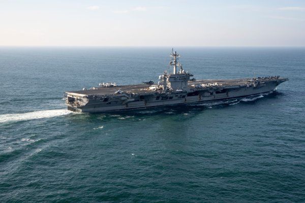 ABD Uçak Gemisi Orta Doğu'ya Ulaştı: Uzun Süredir Görevde Olan USS Lincoln'un Yerini Aldı