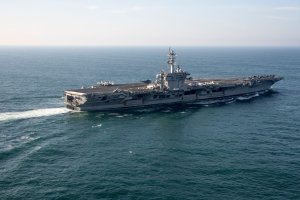ABD Uçak Gemisi Orta Doğu'ya Ulaştı: Uzun Süredir Görevde Olan USS Lincoln'un Yerini Aldı